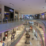 LED燈案例介紹｜服飾店如何運用軌道吊燈？LED專家教你LED燈設計